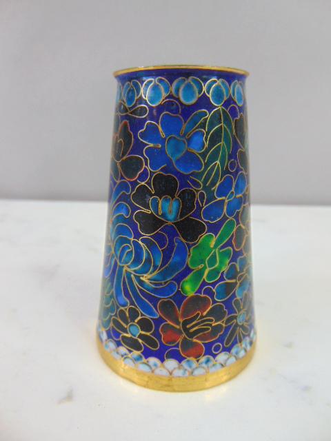 VINTAGE CHINESE CLOISONNE BUD VASE (1 of 5)