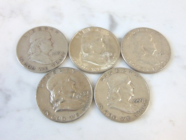 ESTATE FIND LOT OF 5 SILVER FRANKLIN HALF DOLLARS (1 of 2)