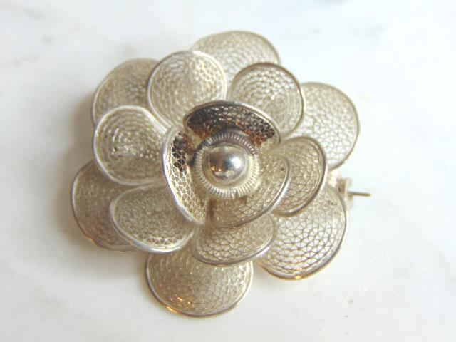 Womens Vintage Estate Sterling Silver Flower Brooch (1 of 2)