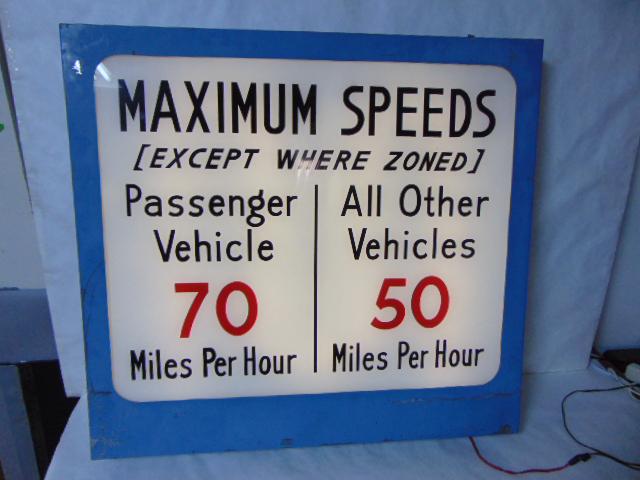 RARE AUTOMOBILE CAR LIGHT UP SPEED SIGN MANCAVE (1 of 7)