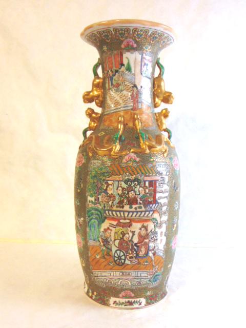 ANTIQUE CHINESE PORCELAIN FAMILLE ROSE FLOOR VASE (1 of 10)