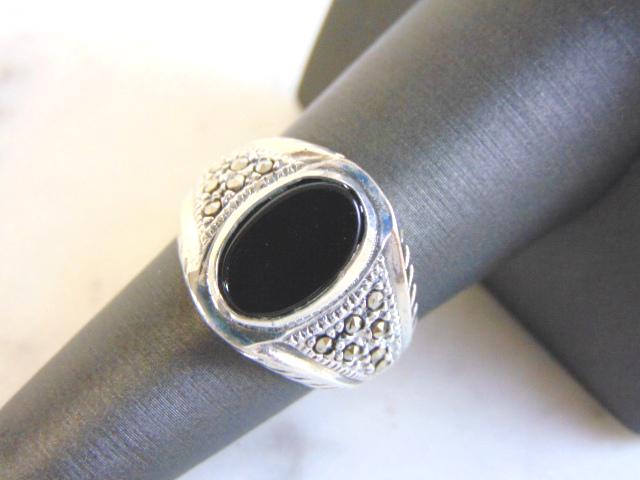 Womens Sterling Silver Ring w/ Sapphire Colored Stone (1 of 4)