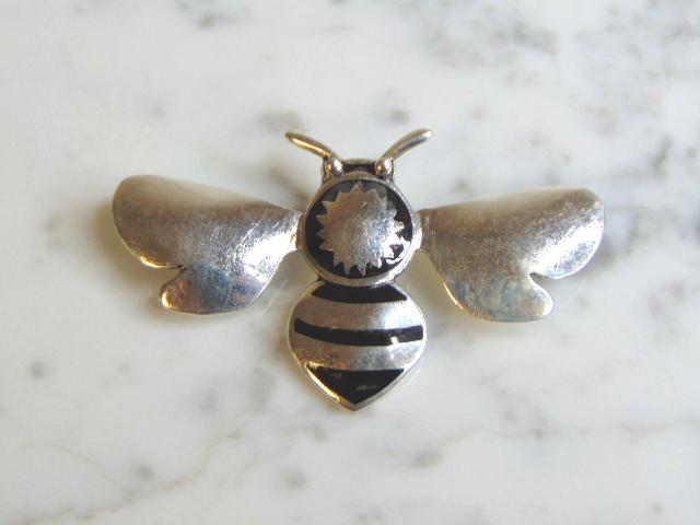 Womens Vintage Estate Sterling Silver Bumble Bee Brooch (1 of 2)