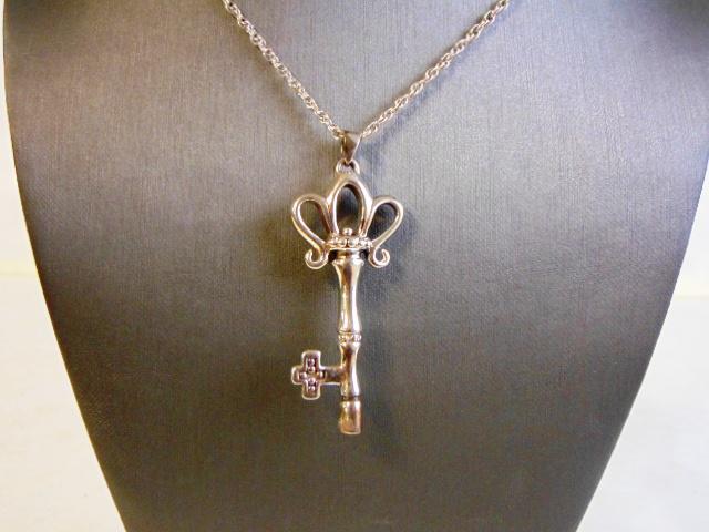 Womens Estate Sterling Silver Heart Key Pendant (1 of 3)