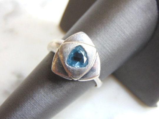 Womens Vintage Sterling Silver Aquamarine Stone Ring (1 of 3)