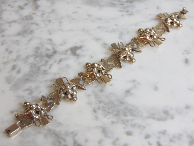 Womens Vintage Estate Sterling Silver Grapes Bracelet (1 of 3)