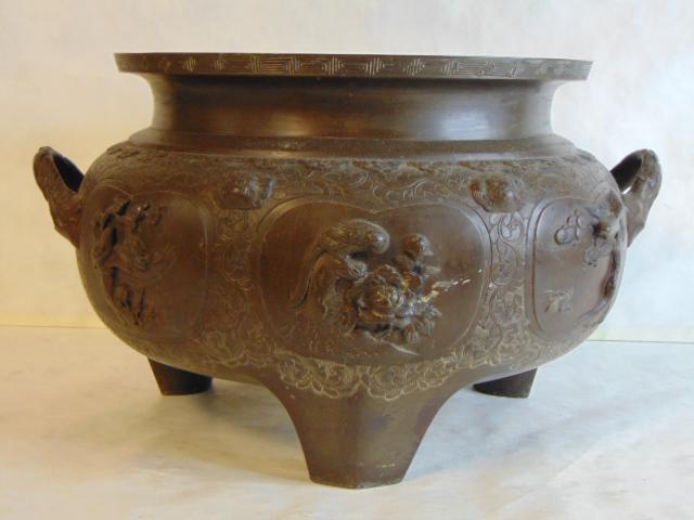 VINTAGE ANTIQUE CHINESE BRONZE FLORAL PLANTER POT (1 of 11)