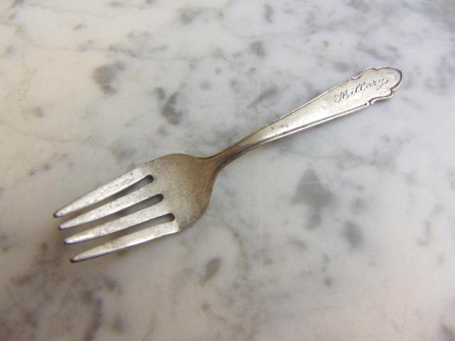 Vintage Estate Wolfenden Sterling Silver Childs Fork: A VINTAGE .925 STERLING SILVER CHILDS FORK THAT WAS MADE BY WOLFENDEN. THE FORK MEASURES 4 1/4" IN LENGTH AND WEIGHS 15.6g. THE HANDLE HAS THE NAME "HILLARY" ENGRAVED ON IT. IF ANY QUESTIONS, PLEASE A