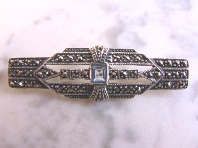 Womens Vintage Sterling Silver w/ Topaz Stone Brooch (1 of 2)