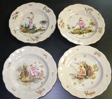SET OF 4 DECORATIVE CHINESE ASIAN STYLE DINNER PLATES: Up for sale is this wonderful set of decorative Chinese or Asian style porcelain plates. The plates each measure about 9 3/4" in diameter. Set is in great condition. Plates also have decorative crazin