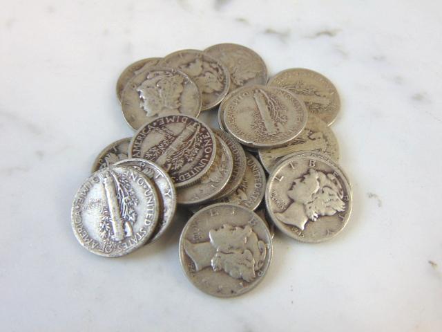 COLLECTORS LOT OF 20 CIRCULATED MERCURY SILVER DIMES (1 of 1)