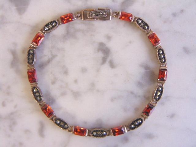 Women's Vintage Sterling Silver Bracelet W/ Garnet (1 of 5)
