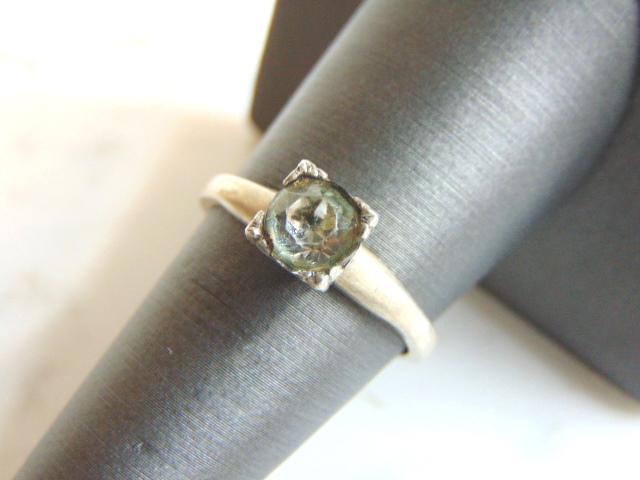 Womens Vintage Estate Sterling Silver CZ Ring (1 of 4)