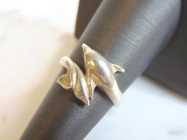Womens Vintage Estate Sterling Silver Dolphin Ring (1 of 3)