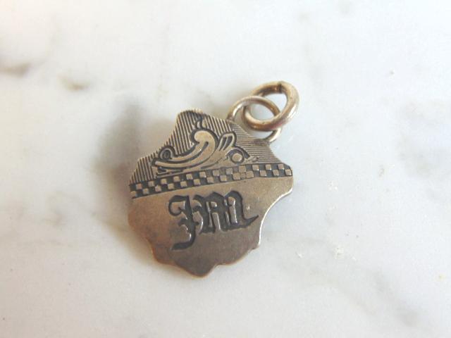 Womens Vintage Sterling Silver Juicy Couture Pendant: FOR SALE IS THIS VINTAGE ESTATE .925 STERLING SILVER JUICY COUTURE PENDANT. PENDANT WEIGHS 2.9g AND PENDANT MEASURES 1" LONG BY 5/8" WIDE. MAKES A GREAT GIFT FOR THAT SOMEONE SPECIAL. IF ANY QUESTIONS