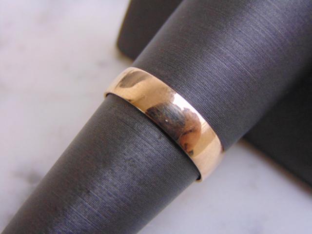 14K Rose Gold Wedding Band Ring (1 of 3)