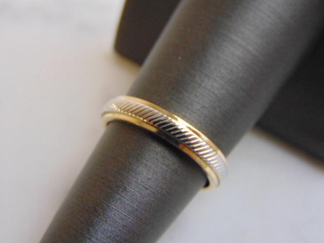 Womens Vintage 14K Yellow & White Gold Wedding Ring (1 of 3)