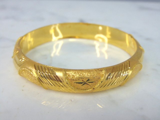 Womens Vintage Estate 22K Yellow Gold Bangle Bracelet (1 of 3)