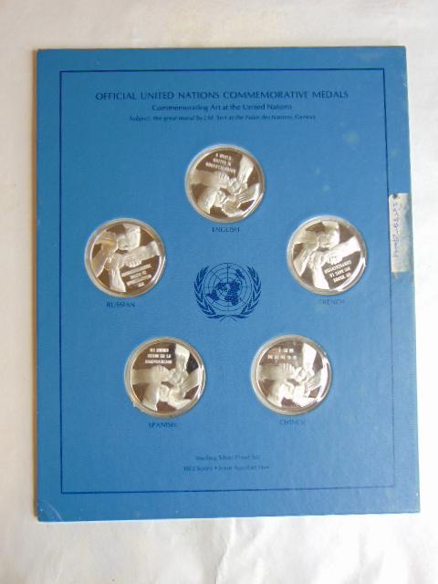 COLLECTIBLE 1972 STERLING SILVER U.N MEDAL SET (1 of 4)