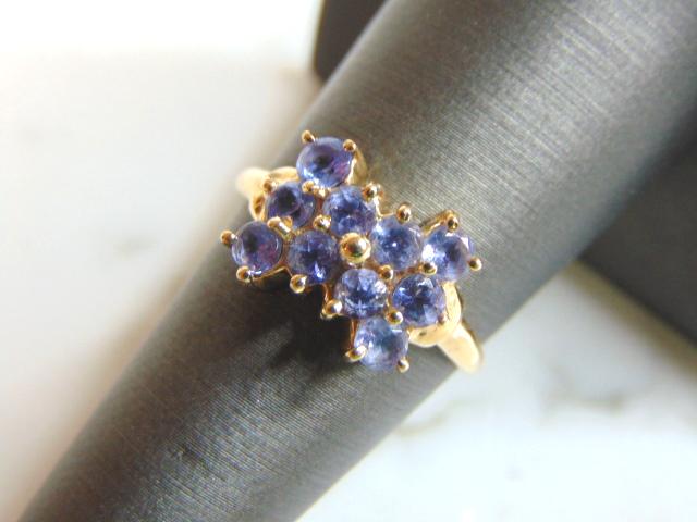 Womens Vintage Estate 14K Yellow Gold Tanzanite Ring (1 of 4)
