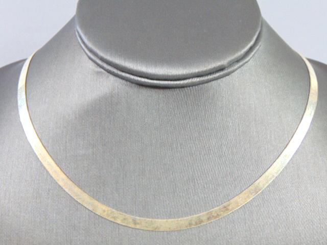 Womens Vintage Sterling Silver Herringbone Necklace (1 of 2)