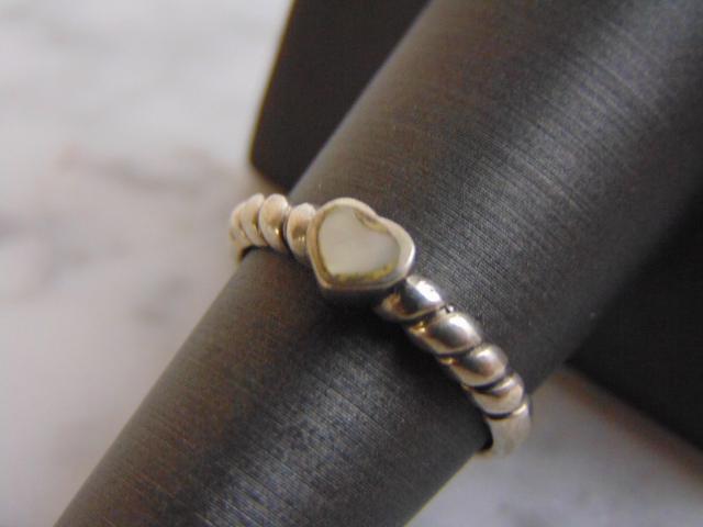Womens Vintage Estate .925 Sterling Silver Heart Ring (1 of 4)