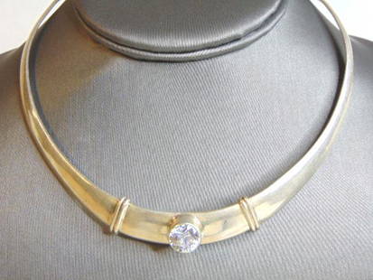 Womens Vintage Sterling Silver CZ Stone Choker Necklace: A BEAUTIFUL VINTAGE ESTATE WOMEN'S .925 STERLING SILVER CZ STONE CHOKER NECKLACE . NECKLACE WEIGHS 42.2g. NECKLACE MEASURES 12" BY 1/2". WOULD MAKE A GREAT GIFT FOR THAT SPECIAL SOMEONE. ANY