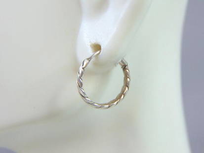 Womens Vintage Estate Sterling Silver Hoop Earrings: A PAIR OF WOMENS STERLING SILVER HOOP EARRINGS. EARRINGS WEIGH 1.4g AND MEASURES 1/2" IN DIAMETER. ANY OTHER QUESTIONS, PLEASE DO NOT HESITATE TO ASK. BE SURE TO CHECK OUT SOME OF MY OTHER GREAT