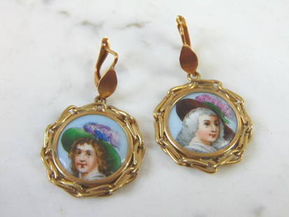 Vintage Estate 18K Gold Hand Painted Porcelain Earrings: FOR SALE IS THIS LOVELY VINTAGE 18K YELLOW GOLD HAND PAINTED PORCELAIN EARRINGS. THE EARRING WEIGHS 12.4g. THE EARRINGS MEASURE 1 3/4" BY 1". WOULD MAKE A GREAT GIFT FOR THAT SOMEONE SPECIAL. IF