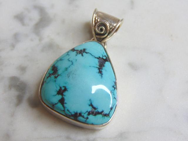 Womens Vintage Sterling Silver Turquoise Stone Pendant (1 of 2)