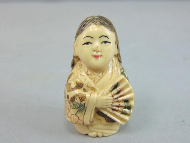 Vintage Hand Carved Japanese Netsuke Woman (1 of 3)