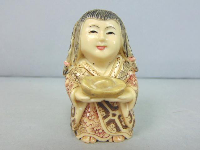 Vintage Hand Carved Japanese Netsuke Woman (1 of 3)