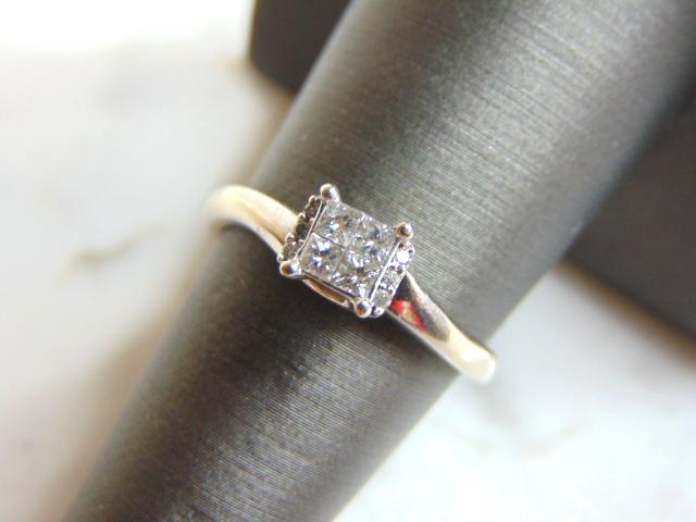 Womens Vintage Estate 14K White Gold Diamond Ring (1 of 4)