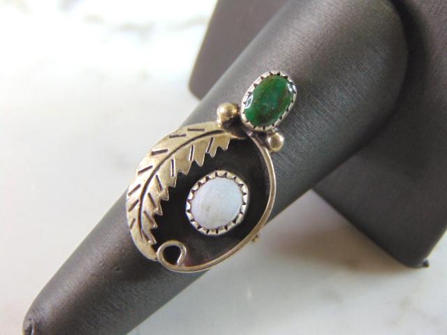 Womens Sterling Silver Southwestern Style Ring (1 of 4)