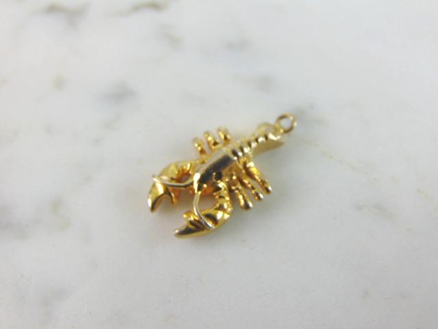 Womens Vintage Estate 14k Yellow Gold Lobster Charm (1 of 3)