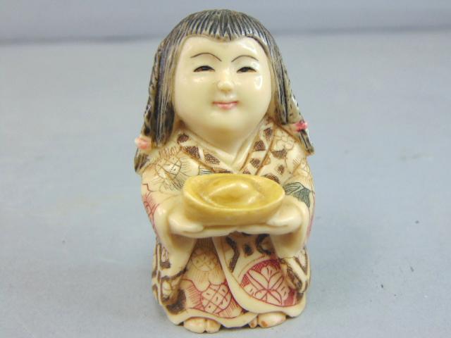 Vintage Hand Carved Japanese Netsuke Woman (1 of 3)