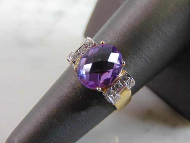 Womens Vintage Estate 18K Gold Amethyst Diamond Ring (1 of 5)