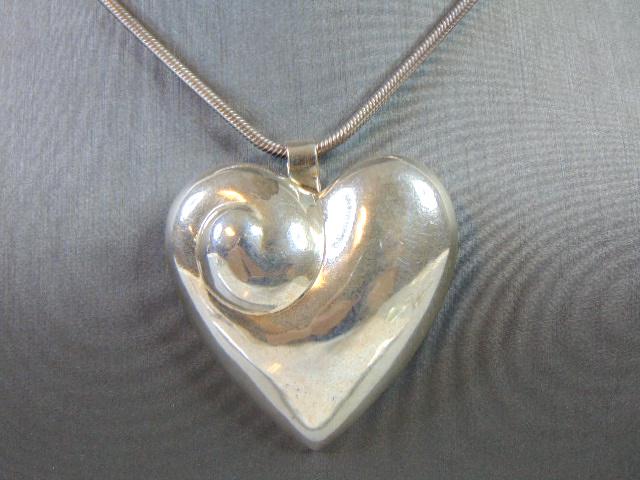 Womens Sterling Silver Necklace w/ Heart Pendant (1 of 3)