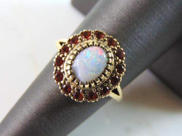 Womens Vintage Estate 10K Yellow Gold Opal Garnet Ring (1 of 5)