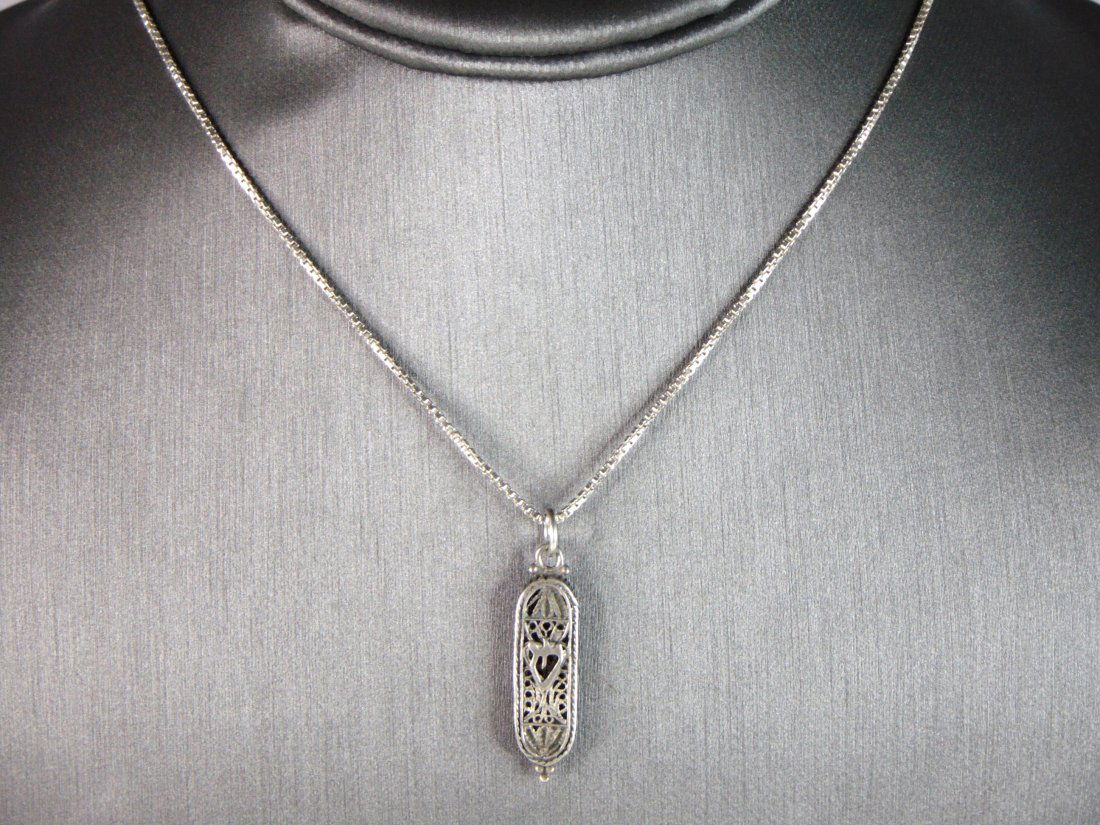 Womens Vintage Estate Sterling Silver Necklace W/ Pendant (1 of 5)