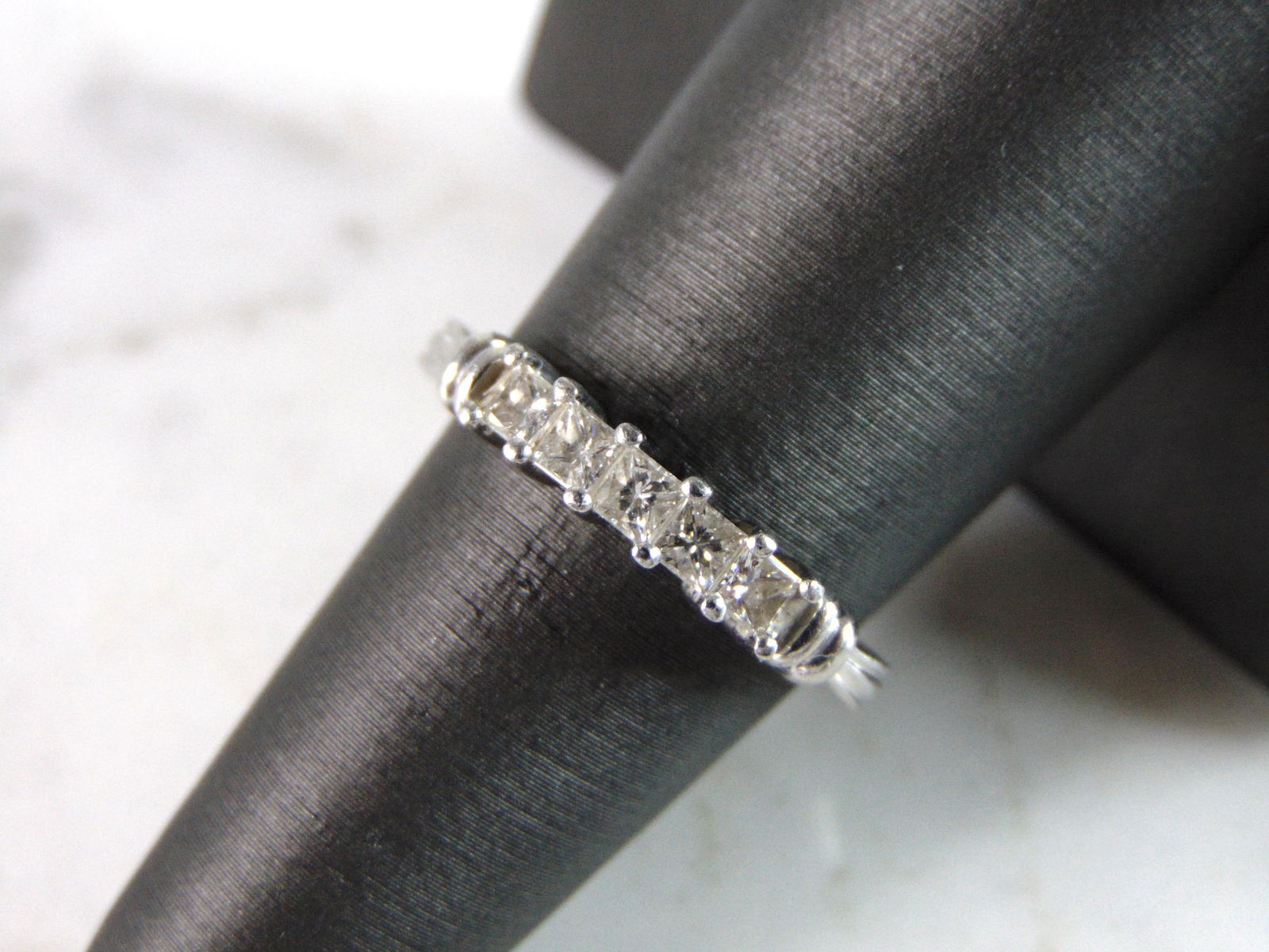 Womens Vintage Estate Platinum Diamond Ring (1 of 6)