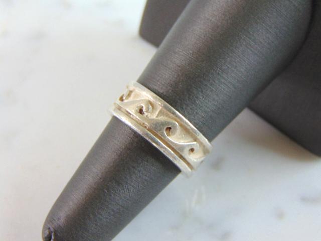 Womens Vintage Sterling Silver Modernist Wave Ring (1 of 3)