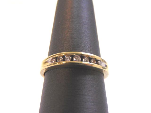 Womens Vintage Estate 10K Yellow Gold Diamond Ring (1 of 5)