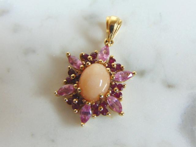 Womens Vintage Estate 14k Gold Garnet Pendant (1 of 2)