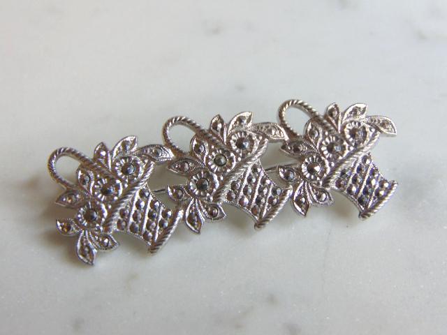 Womens Vintage Sterling Silver Flower Basket Brooch (1 of 2)