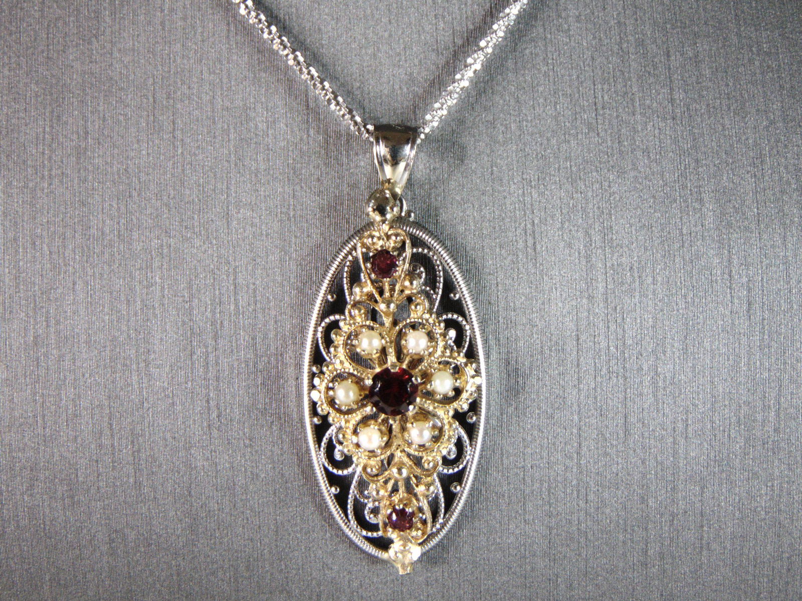 Womens Vintage Estate 14K White Gold Necklace & Filigree Pendant (1 of 3)