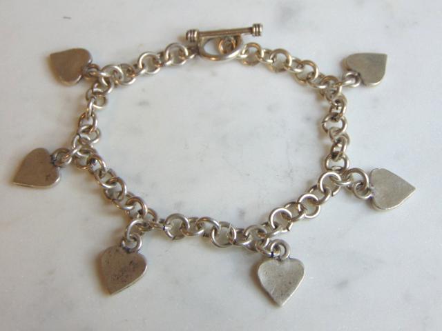 Womens Vintage Estate Sterling Silver Charm Bracelet (1 of 3)