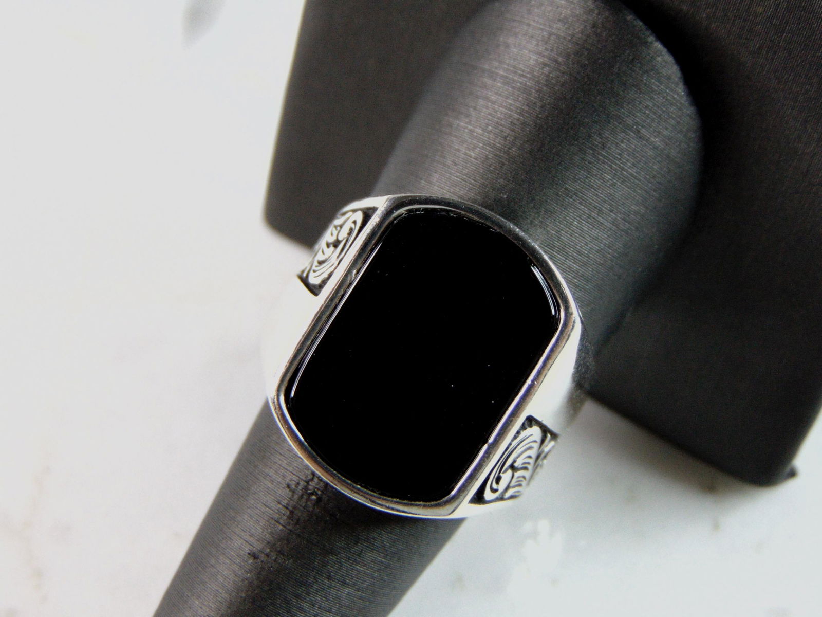 Mens Vintage Estate Sterling Silver Modernist Onyx Ring (1 of 6)