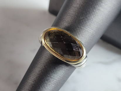 Womens Vintage Estate Sterling 18K Gold David Yurman Citrine Ring: A WOMENS VINTAGE ESTATE STERLING SILVER RING ACCENTED WITH 18K YELLOW GOLD WITH A CITRINE STONE THAT WAS MADE BY DAVID YURMAN. THE RING WEIGHS 7.2g AND IS A SIZE 6.0. THE WIDTH OF THE RING IS 3/8". RI
