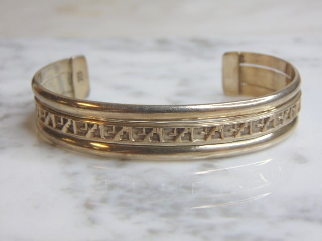 Womens Vintage Estate Sterling Silver Cuff Bracelet (1 of 2)